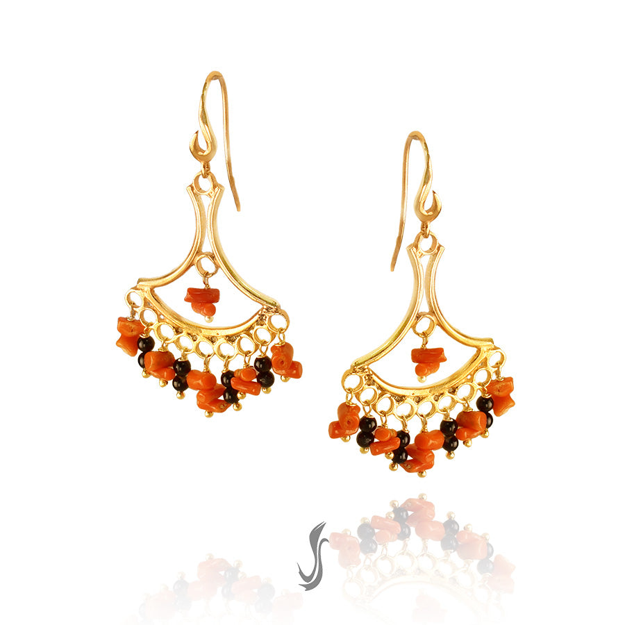 orecchini in argento con corallini e onice