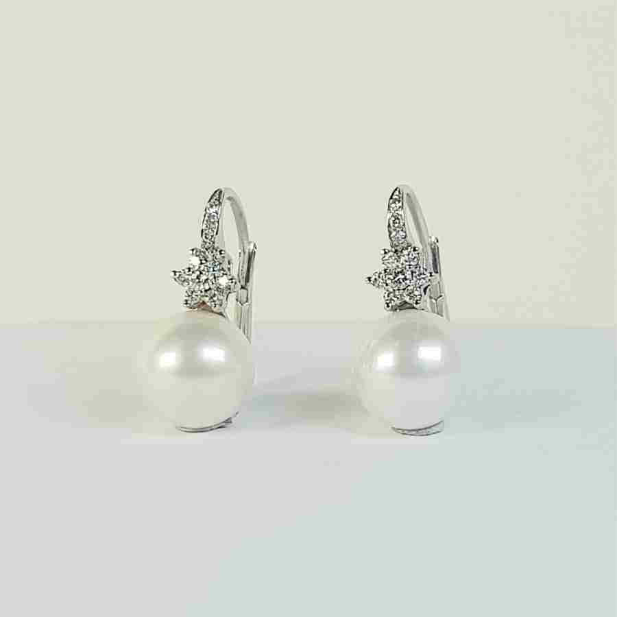 orecchini con perle di acqua dolce, diamanti, oro 750°°°