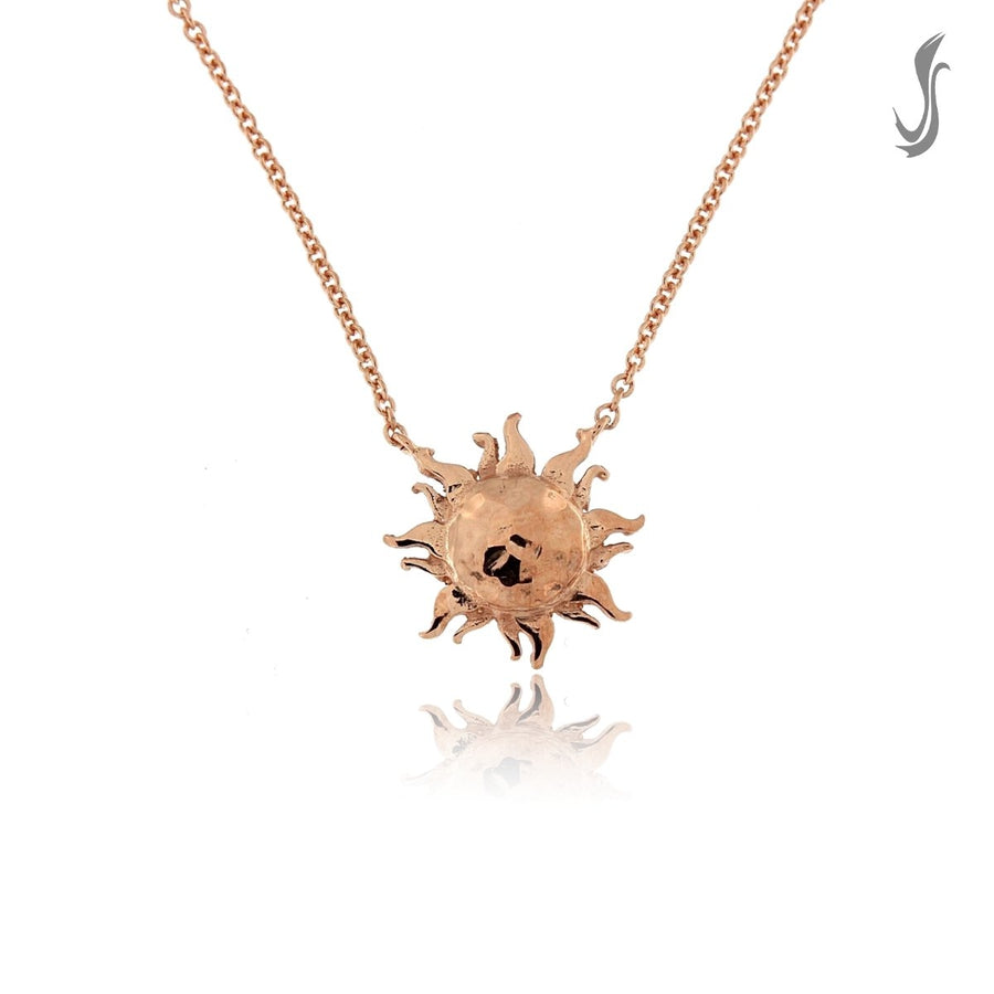 Collana con ciondolo di pietra di luna a forma di sole – J&CO Jewellery Collana con ciondolo di pietra di luna a forma di sole – J&CO Jewellery