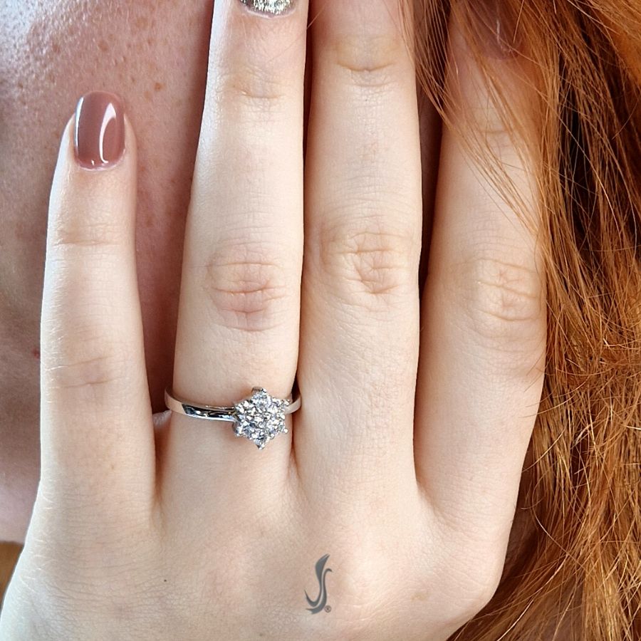 Anello in oro 750°°° e diamanti taglio brillante – Vicari Gioielli