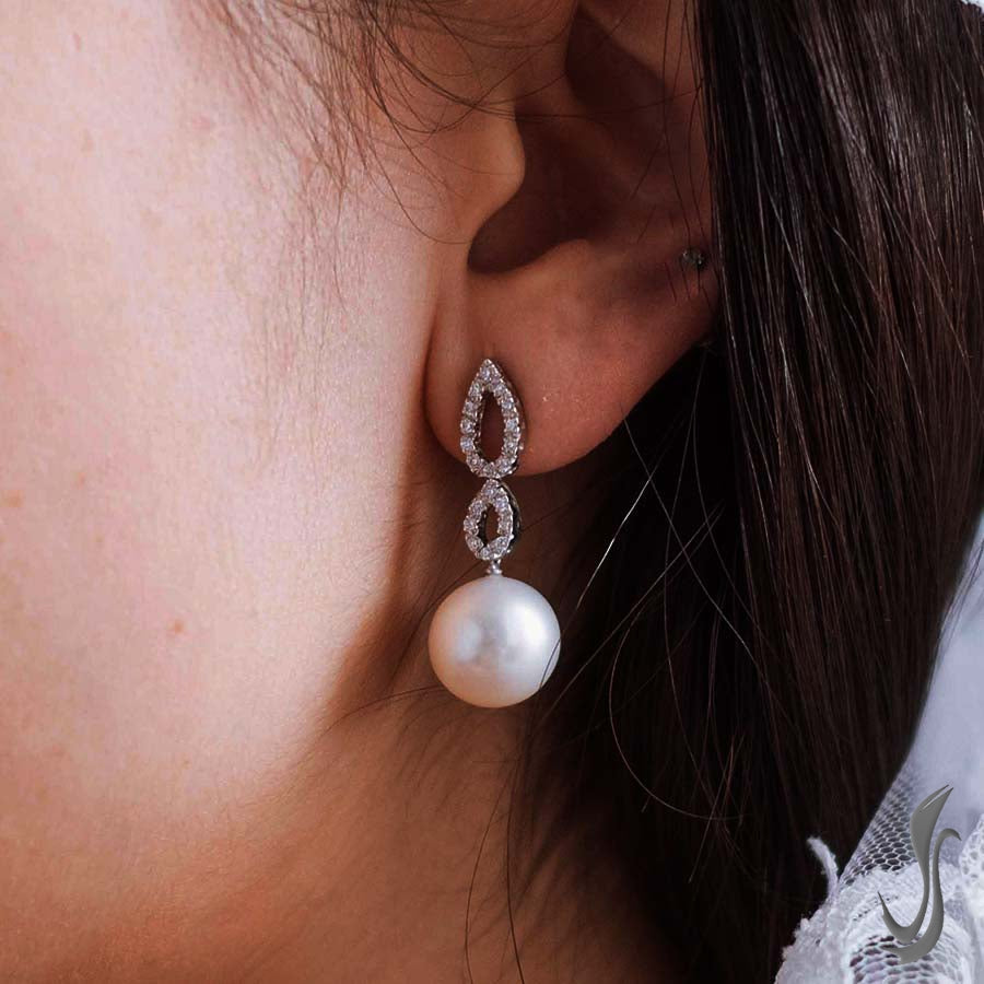 Orecchini di perle nere e diamanti | perle di coltura di Tahiti Orecchini di perle nere e diamanti | perle di coltura di Tahiti